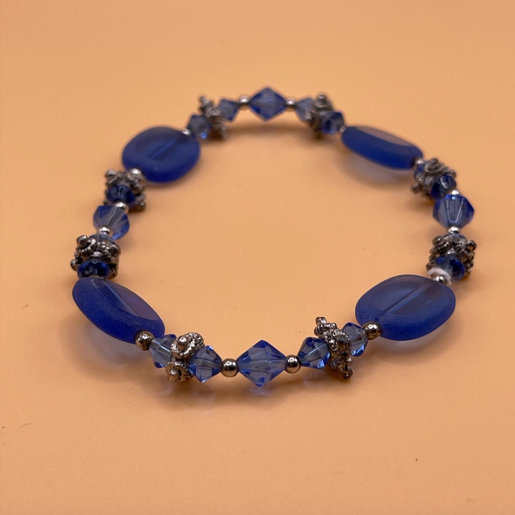 Br87-Blue And Silver Beaded Bracelet